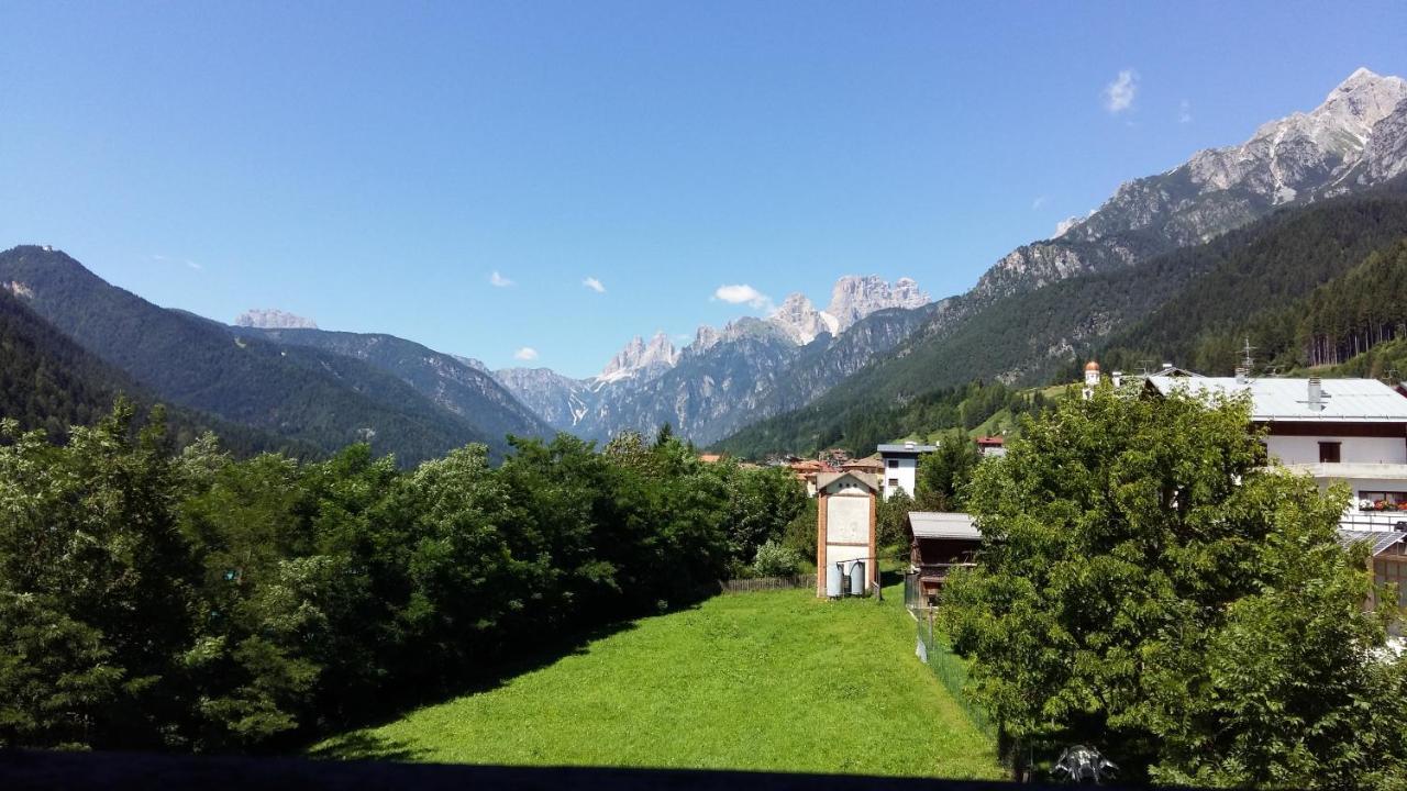 Albergo Meuble Victoria Auronzo di Cadore Eksteriør billede
