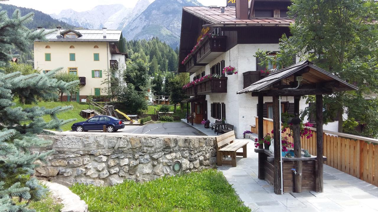 Albergo Meuble Victoria Auronzo di Cadore Eksteriør billede