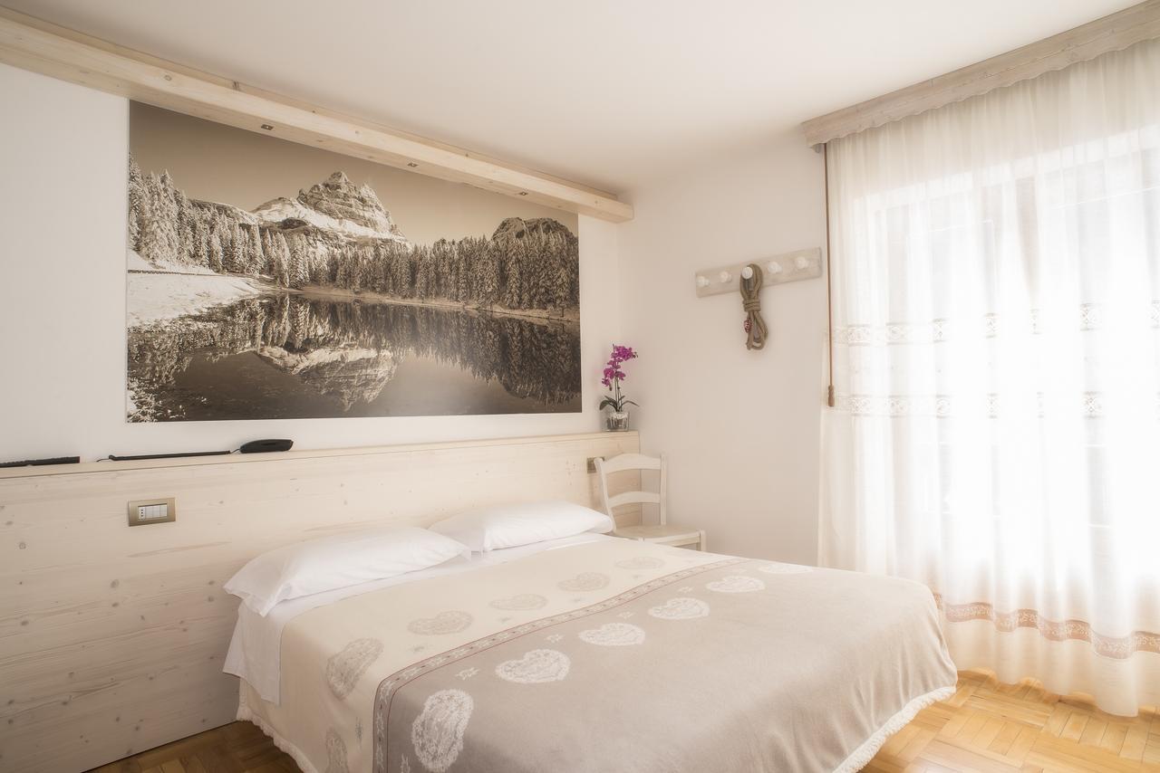 Albergo Meuble Victoria Auronzo di Cadore Eksteriør billede