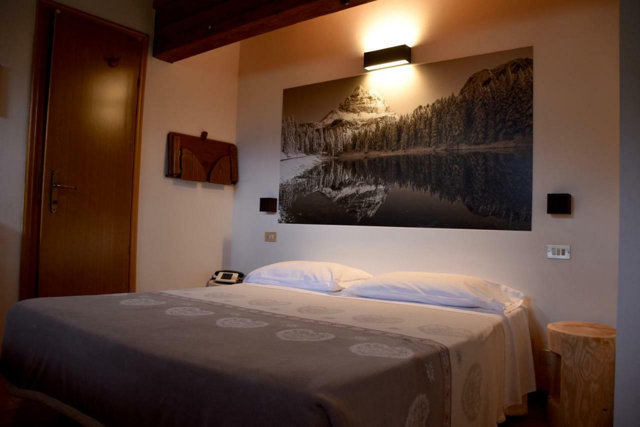 Albergo Meuble Victoria Auronzo di Cadore Eksteriør billede